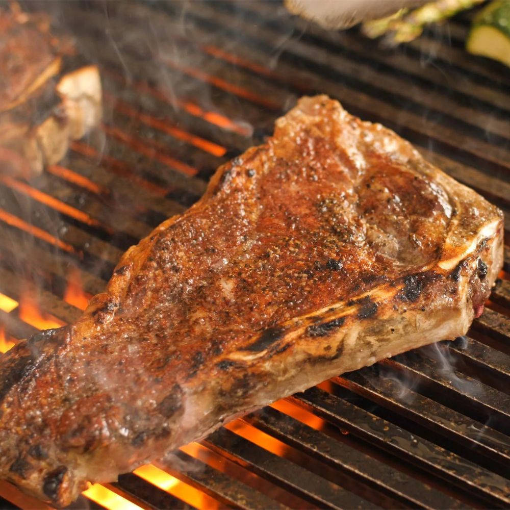 Fire Magic Aurora A830i 46-Inch Built-In Charcoal & Gas Grill Combo w/ Analog Thermometer