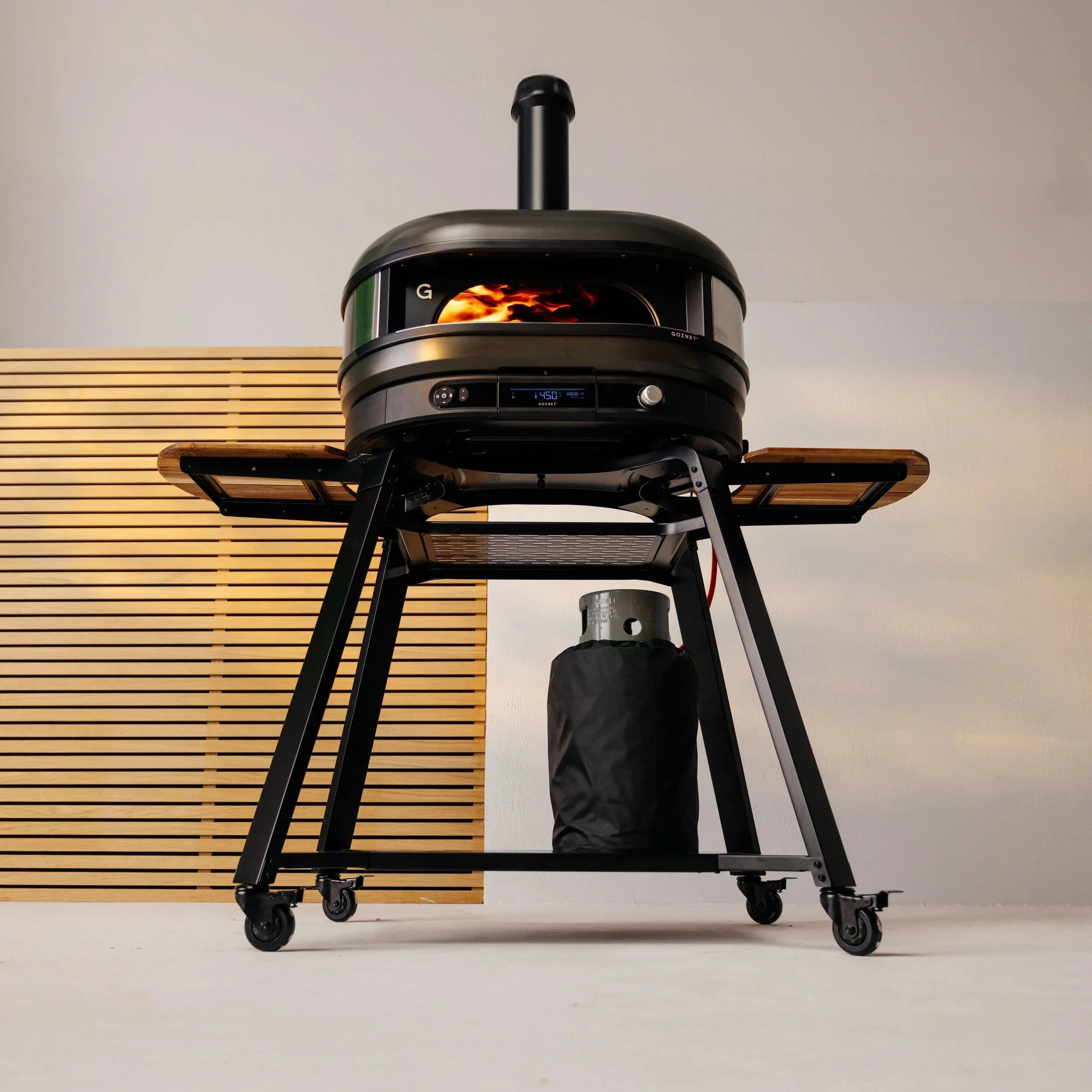 Gozney Dome Gen 2 Off-Black Dual Fuel Freestanding Outdoor Pizza Oven | Novaselectes