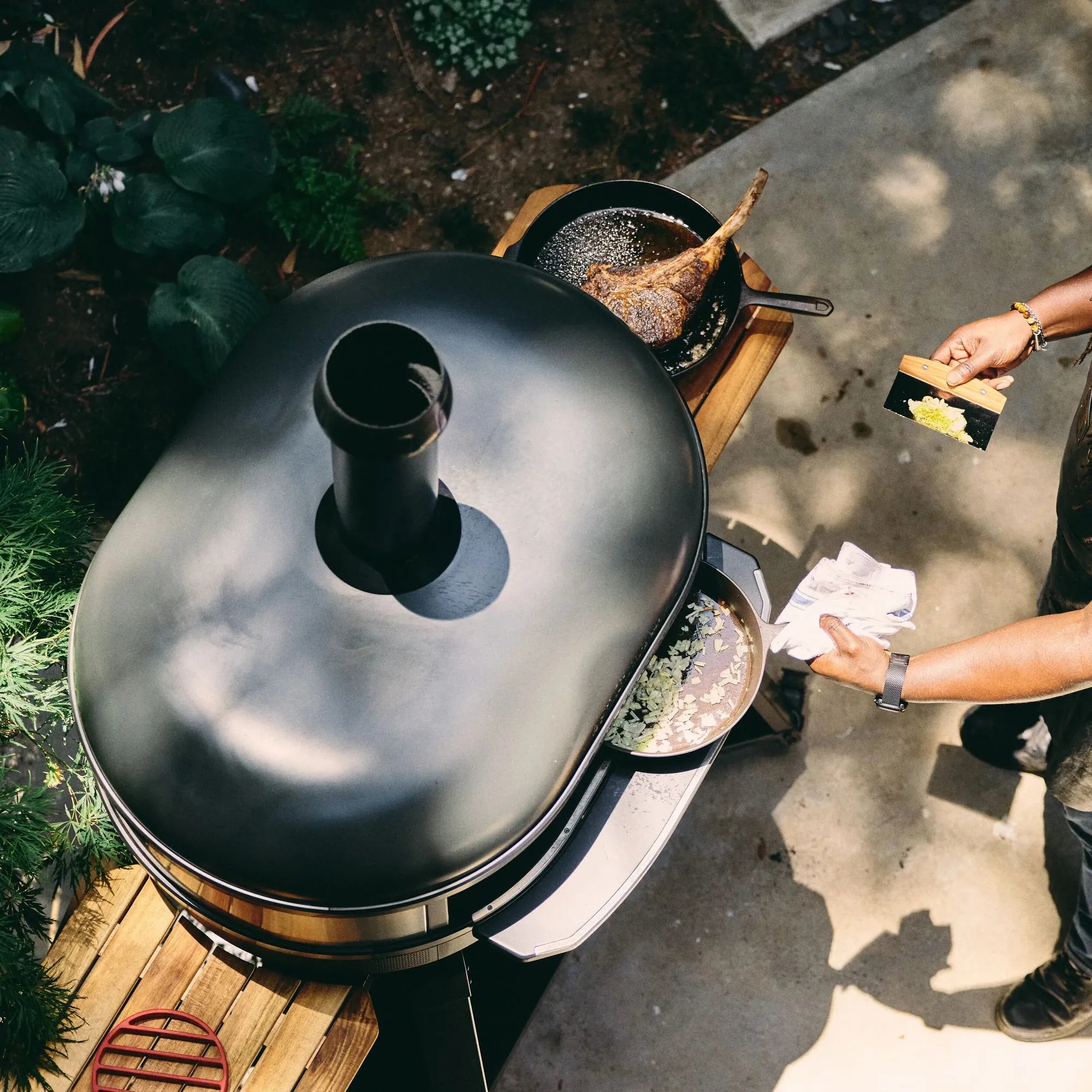 Gozney Dome XL Gen 2 Off-Black Dual Fuel Freestanding Outdoor Pizza Oven | Novaselectes