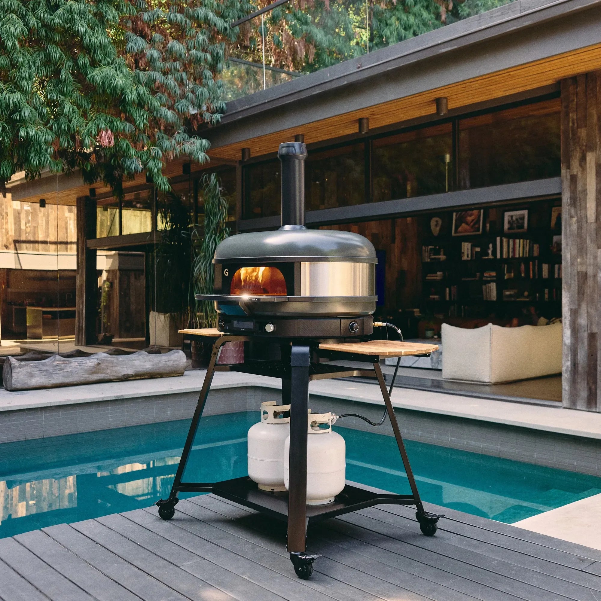 Gozney Dome XL Gen 2 Off-Black Dual Fuel Freestanding Outdoor Pizza Oven | Novaselectes