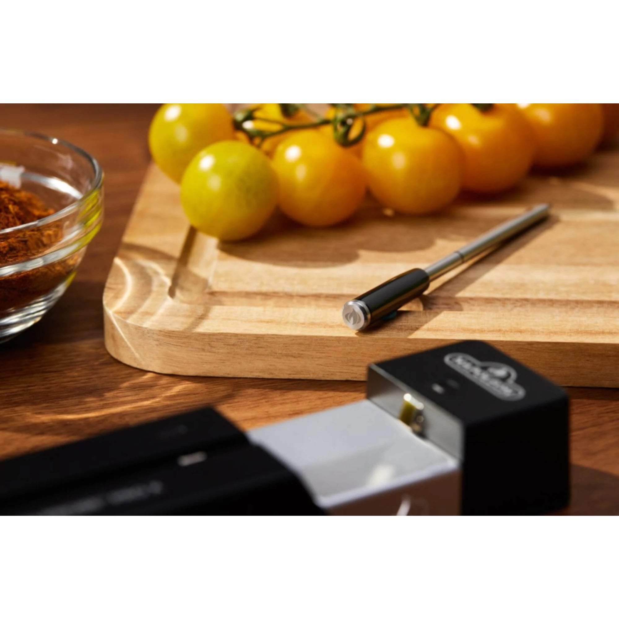 Napoleon ACCU-PROBE™ PRO X Wireless Bluetooth® Smart Thermometer | Novaselectes
