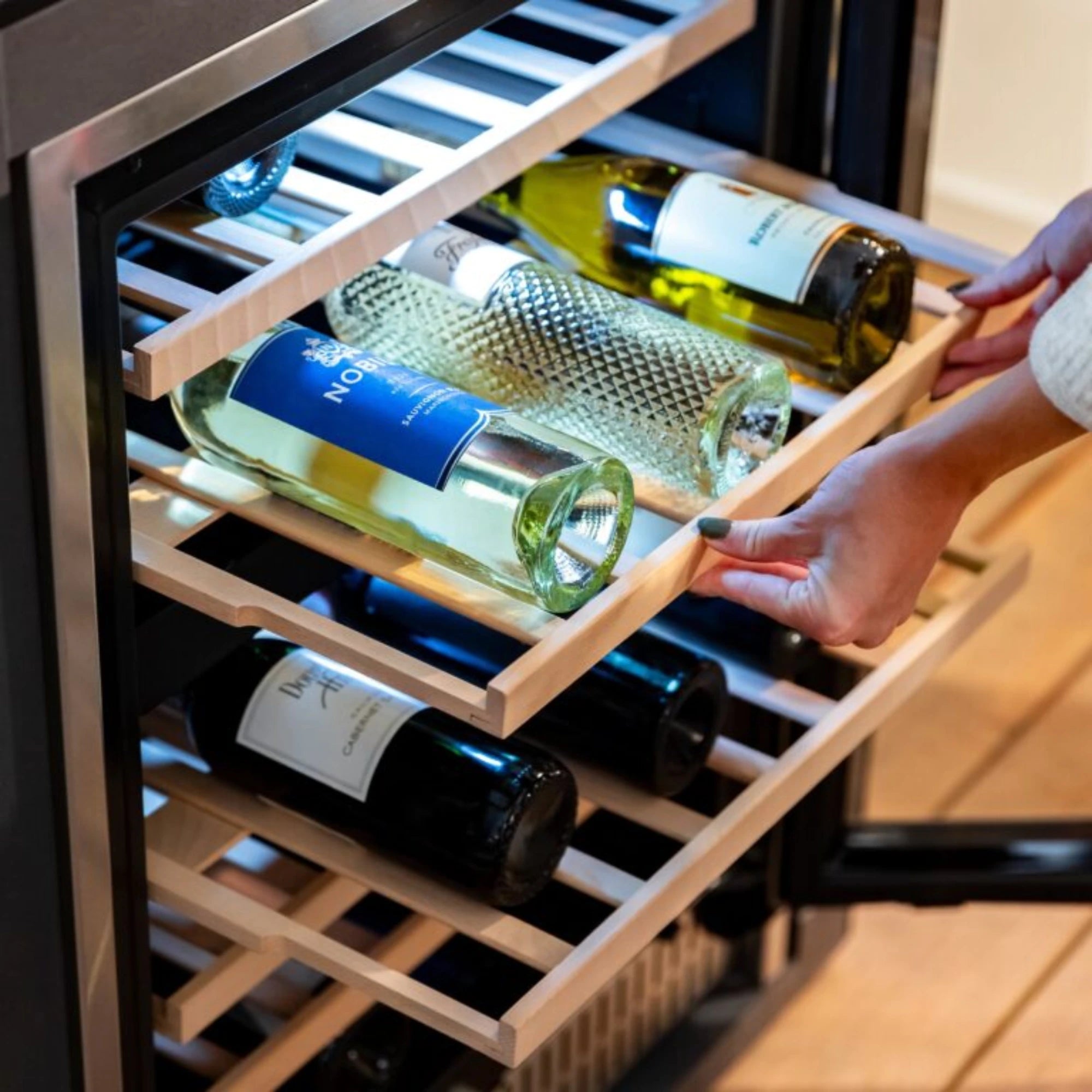 Summerset 24-Inch 5.3 Cu. Outdoor Single Zone Wine Cooler | Novaselectes