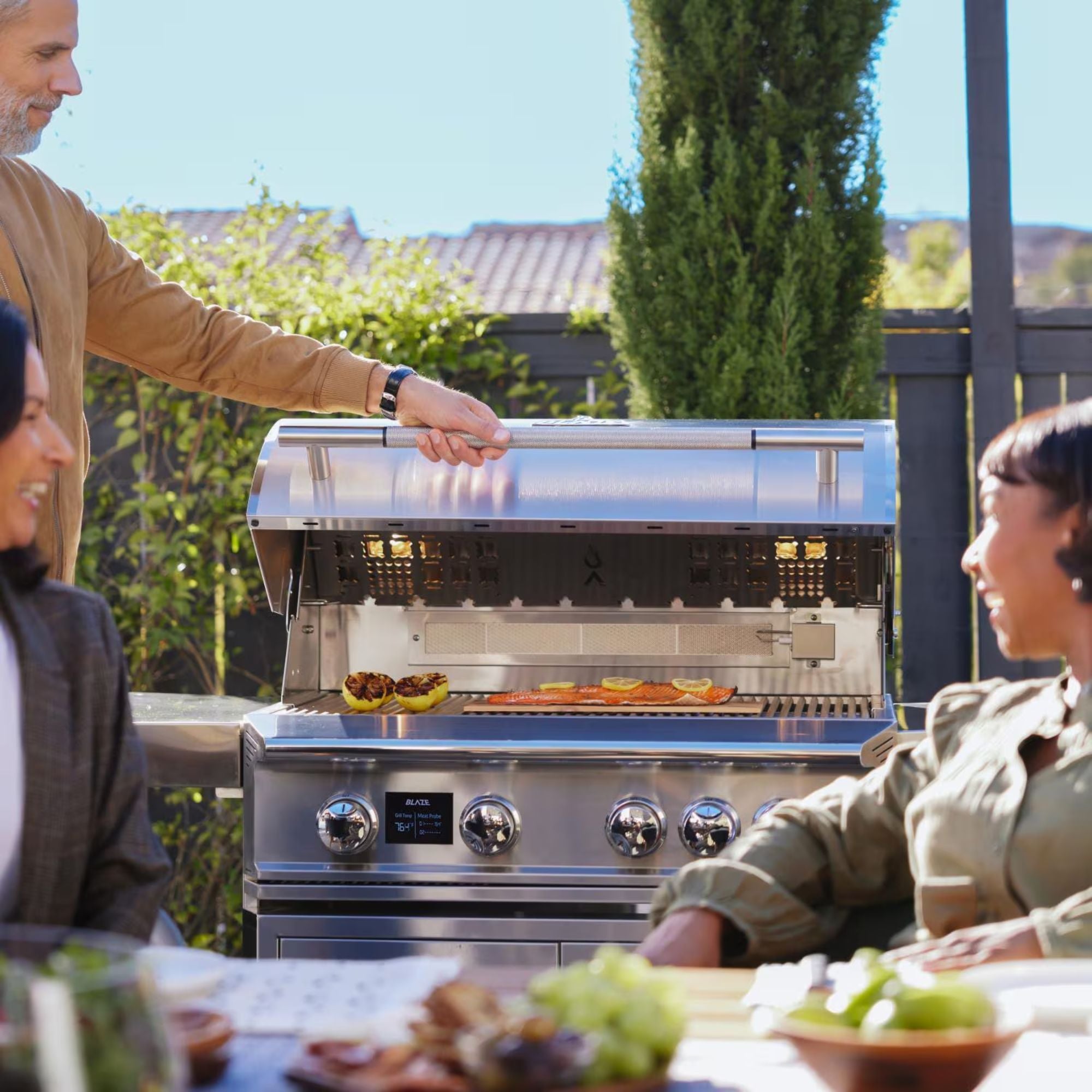 Blaze LTE PRO 32-Inch 4-Burner Freestanding Gas Grill w/ Digital Temperature Screen & Rear Infrared Burner | Novaselectes