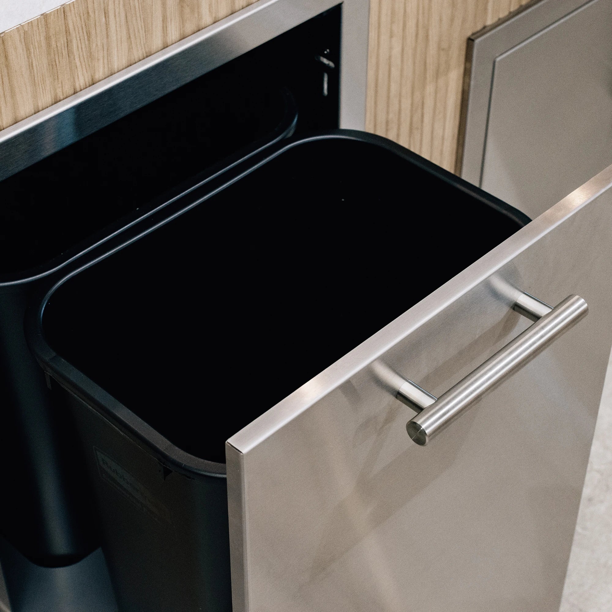 Summerset 20-Inch 2-Bin Trash/Recycling Drawer | Novaselectes
