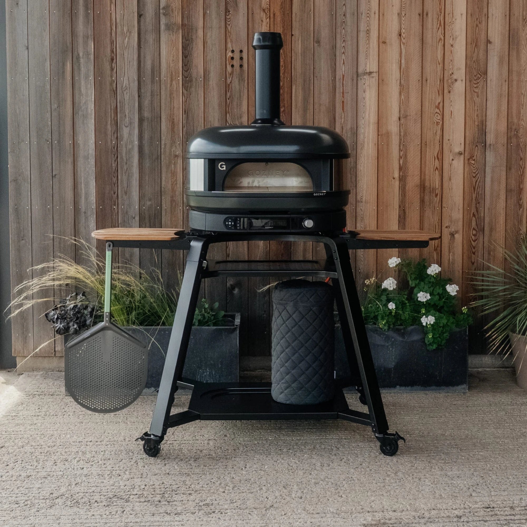 Gozney Dome Gen 2 Off-Black Dual Fuel Freestanding Outdoor Pizza Oven Essentials Bundle | Novaselectes