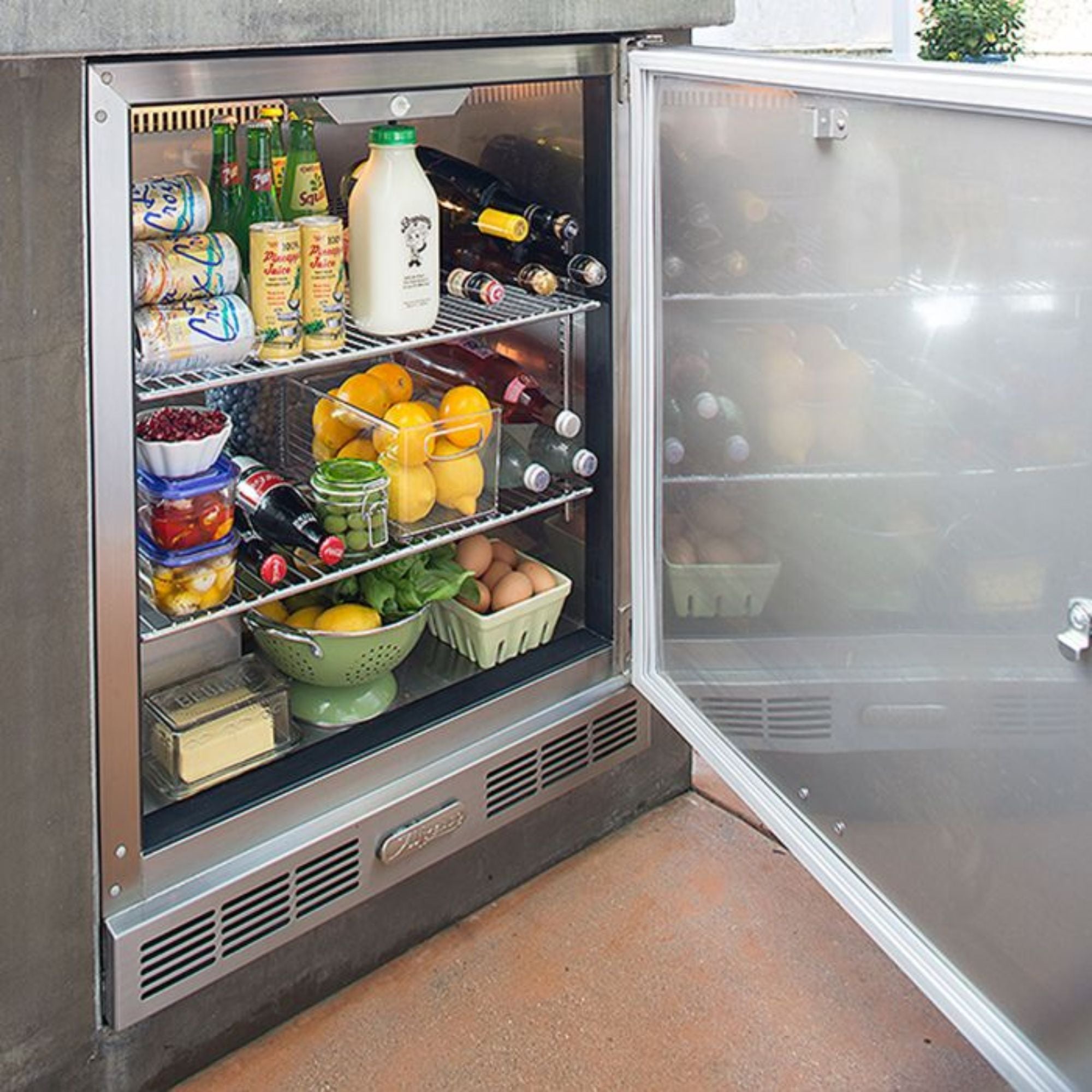 Alfresco 28-Inch 7.2 Cu. Ft. Outdoor Rated Compact Refrigerator & Kegerator | Novaselectes
