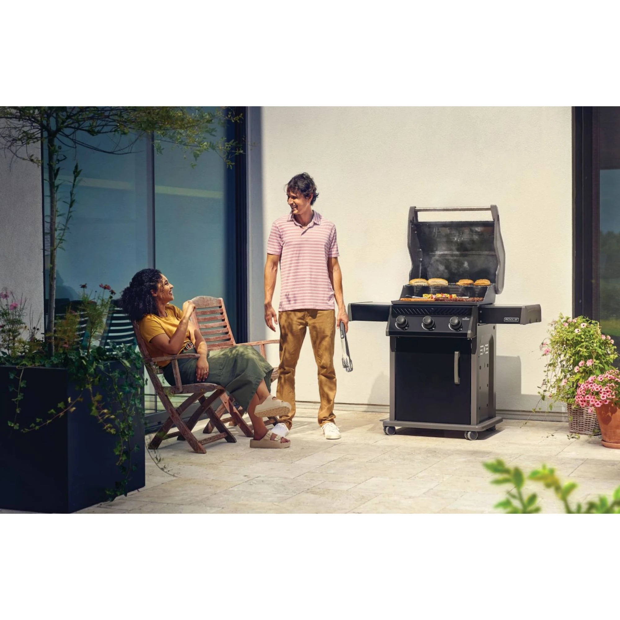 Napoleon Rogue 425 Freestanding Gas Grill | Novaselectes