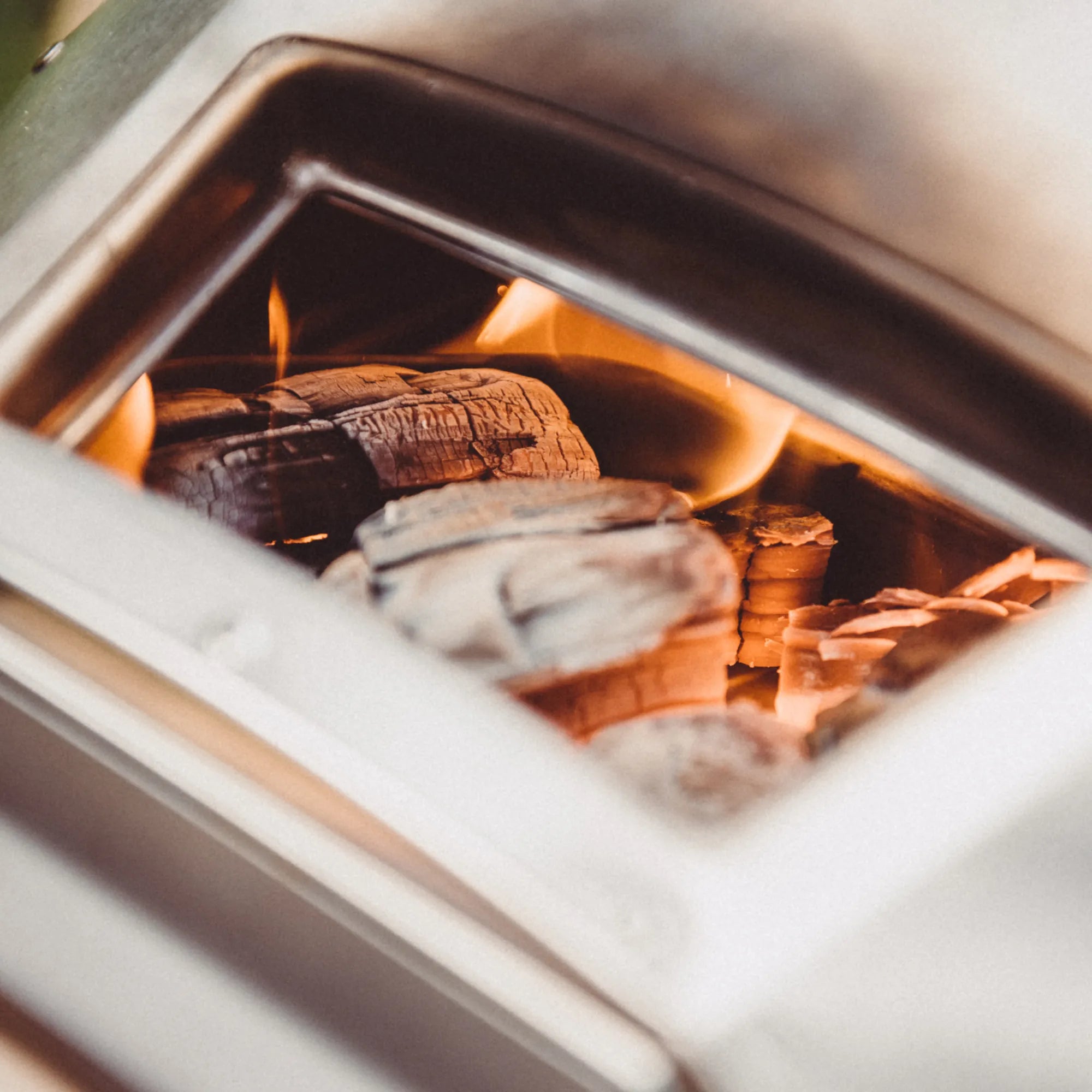 Ooni Karu 12 Multi-Fuel Pizza Oven | Novaselectes