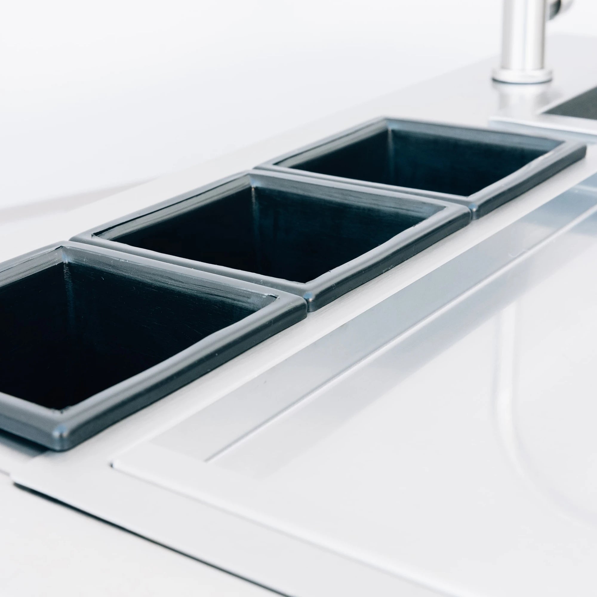 Summerset 30-Inch Built-In Beverage & Prep Station | Novaselectes