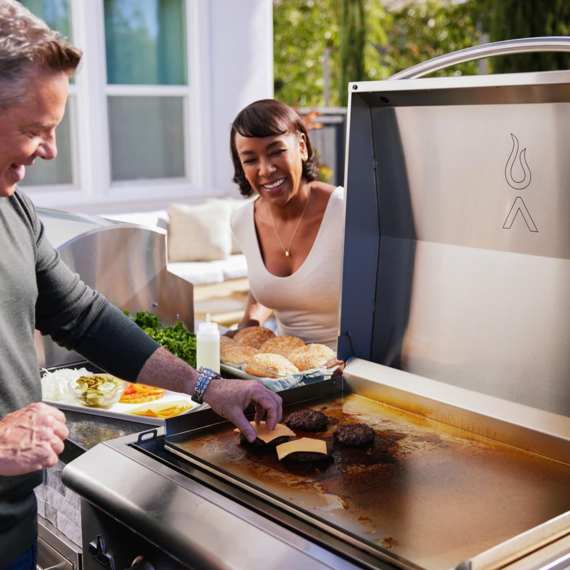 Blaze LTE+ 30-Inch Built-in Gas Griddle w/ Lift-Assist Hood | Buy at Novaselectes