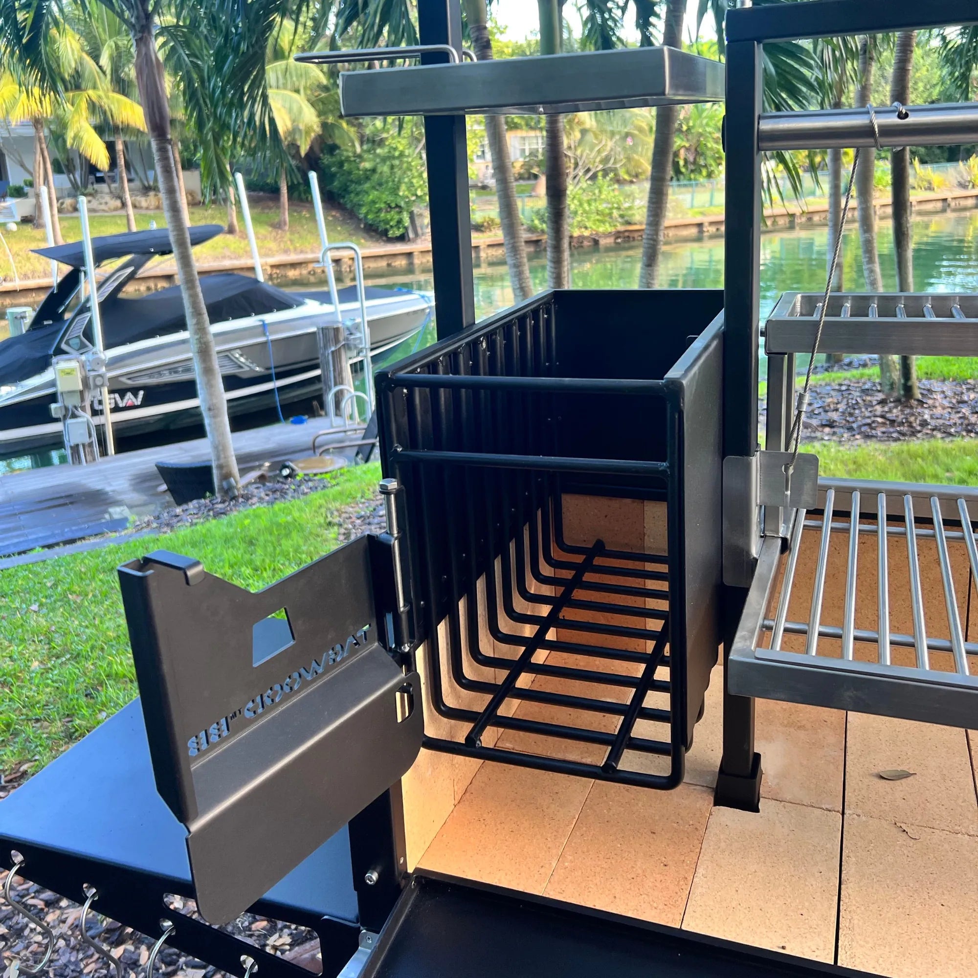Tagwood BBQ03SI Freestanding Santa Maria Argentine Charcoal Grill | Novaselectes
