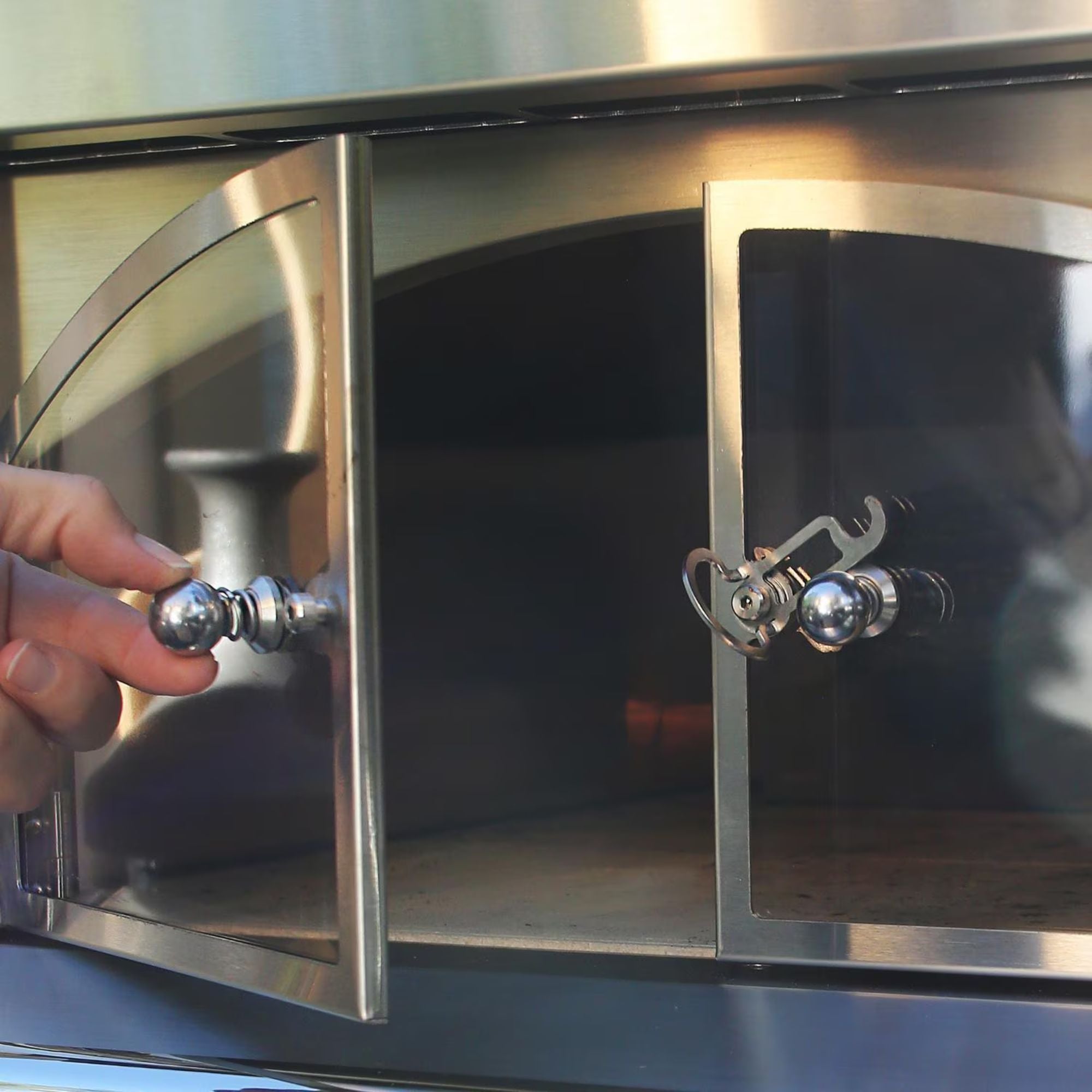 Alfresco 30-Inch Countertop Outdoor Gas Pizza Oven | Novaselectes