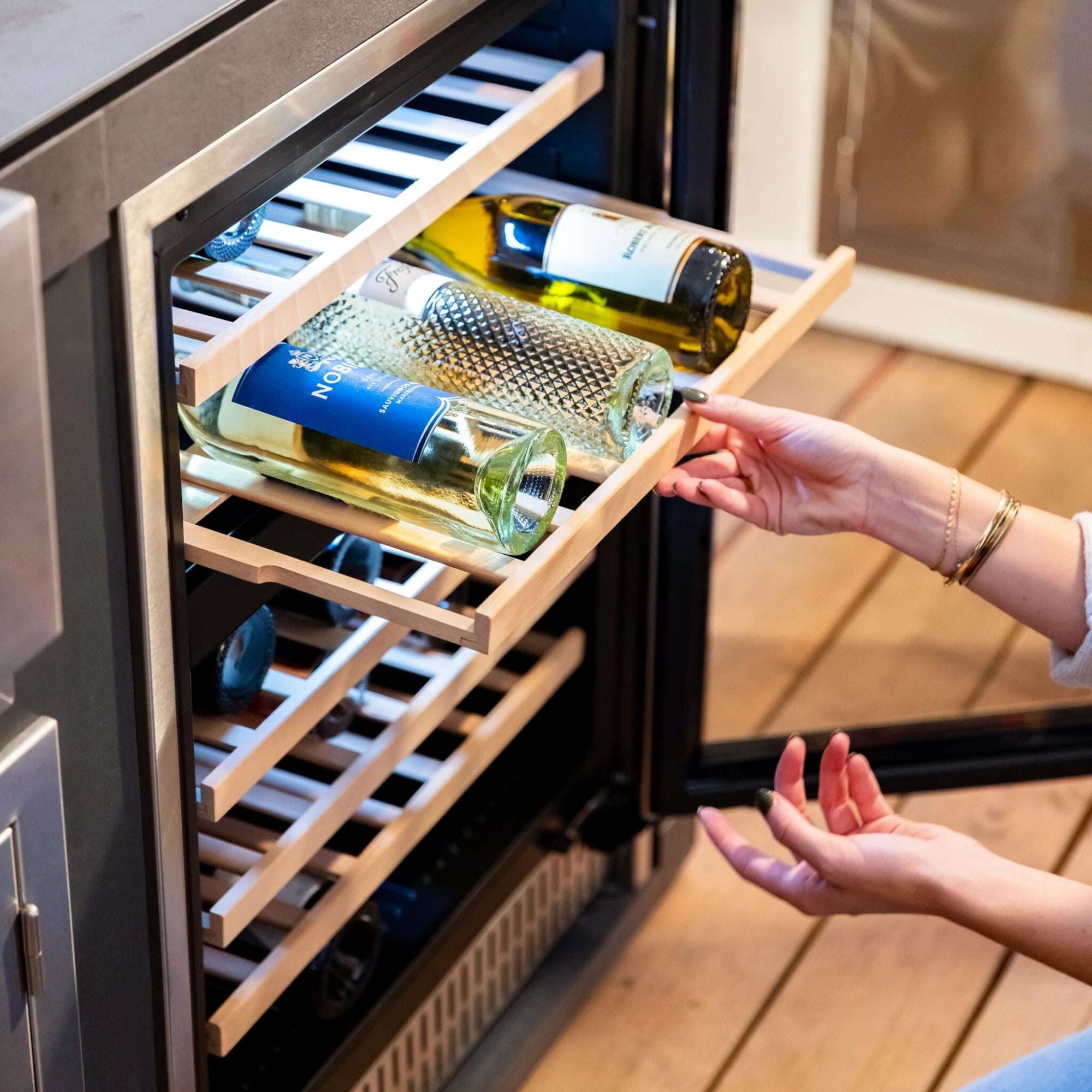 Summerset 24-Inch 5.3 Cu. Outdoor Dual Zone Wine Cooler | Novaselectes