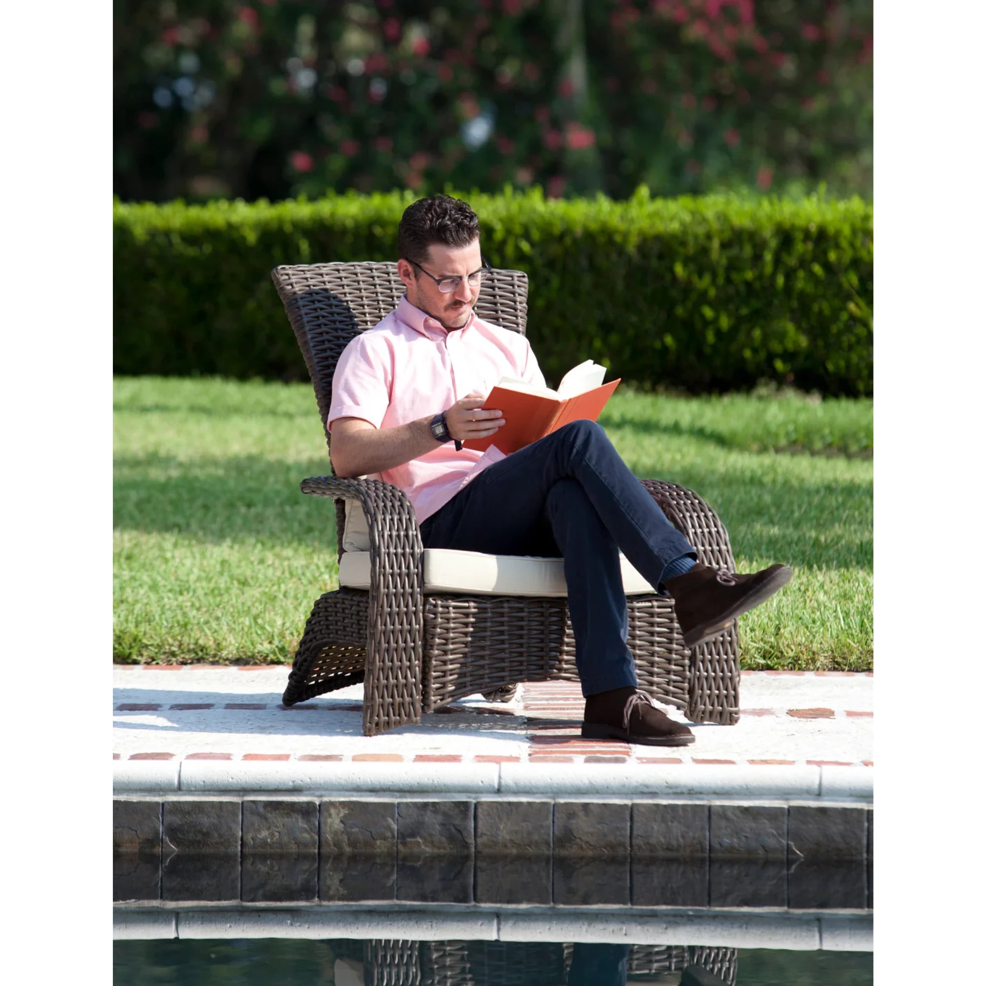 Well Traveled Living Deluxe Coconino Wicker Chair | Novaselectes
