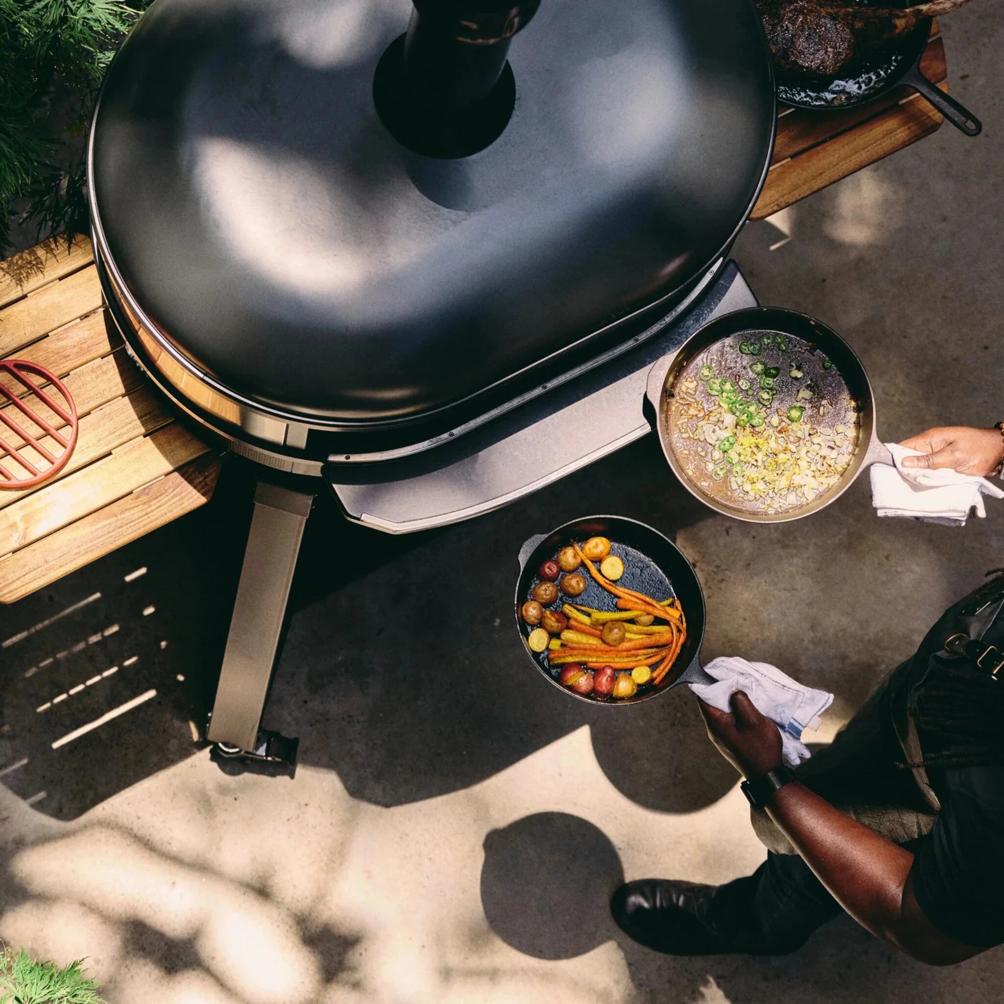 Gozney Dome XL Gen 2 Off-Black Dual Fuel Built-In Outdoor Pizza Oven | Novaselectes