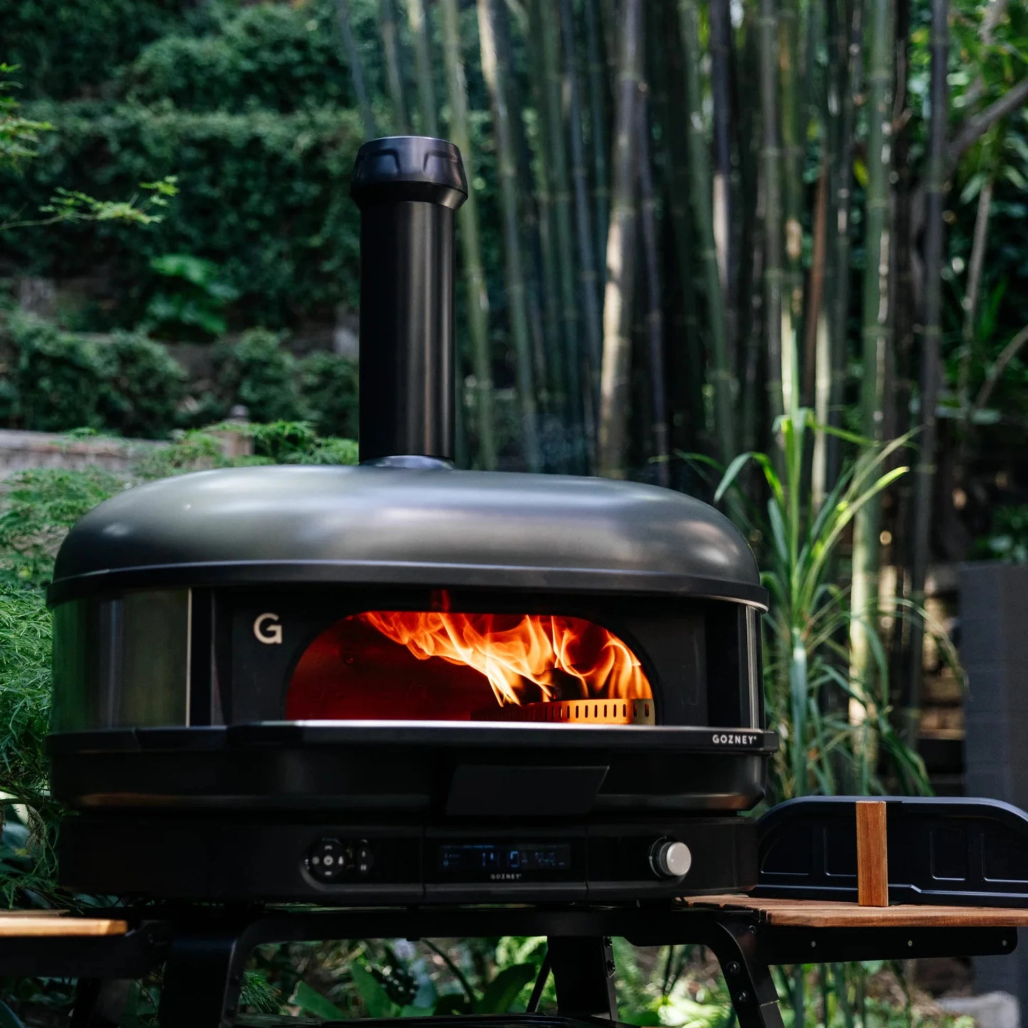Gozney Dome XL Gen 2 Off-Black Dual Fuel Built-In Outdoor Pizza Oven | Novaselectes