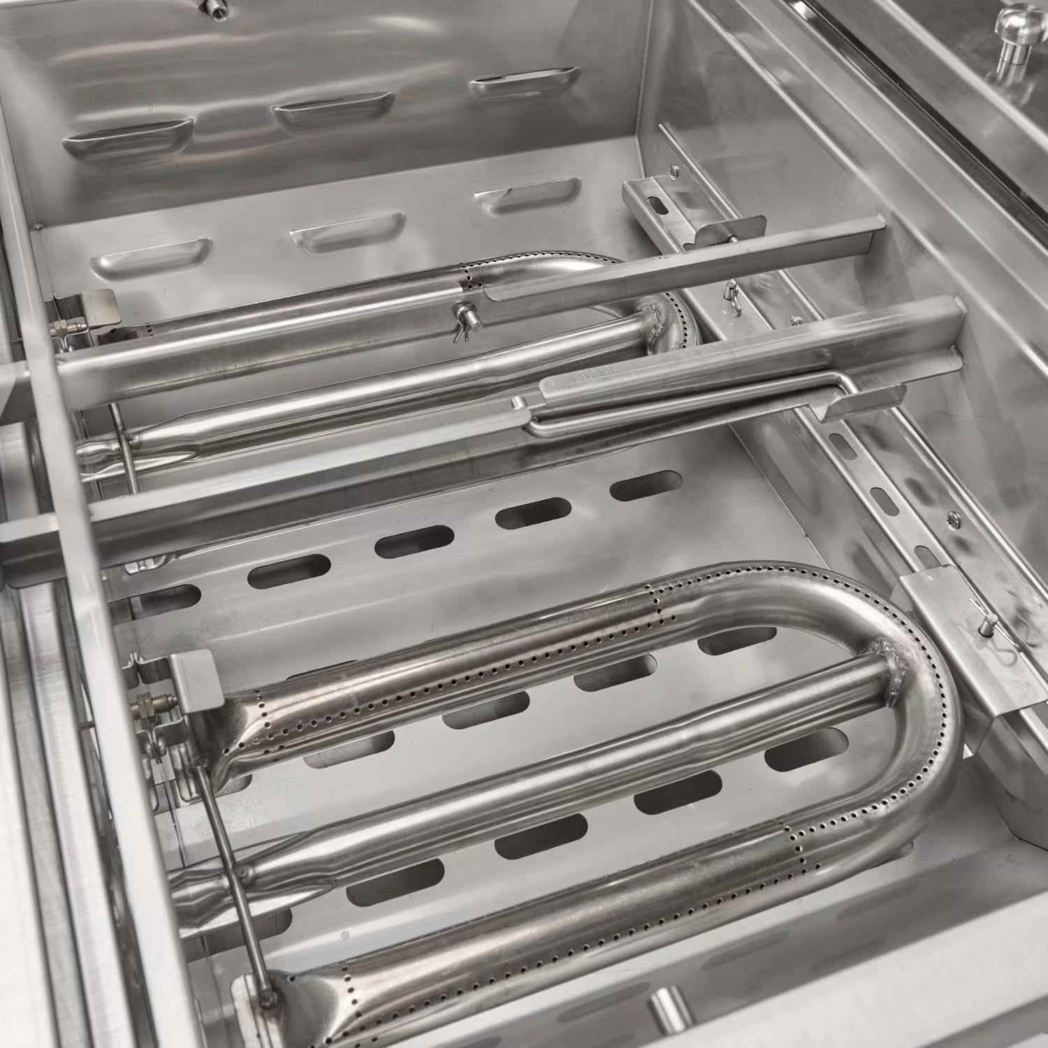 Coyote 50-Inch Built-in Gas Grill & Flat Top Combo | Novaselectes