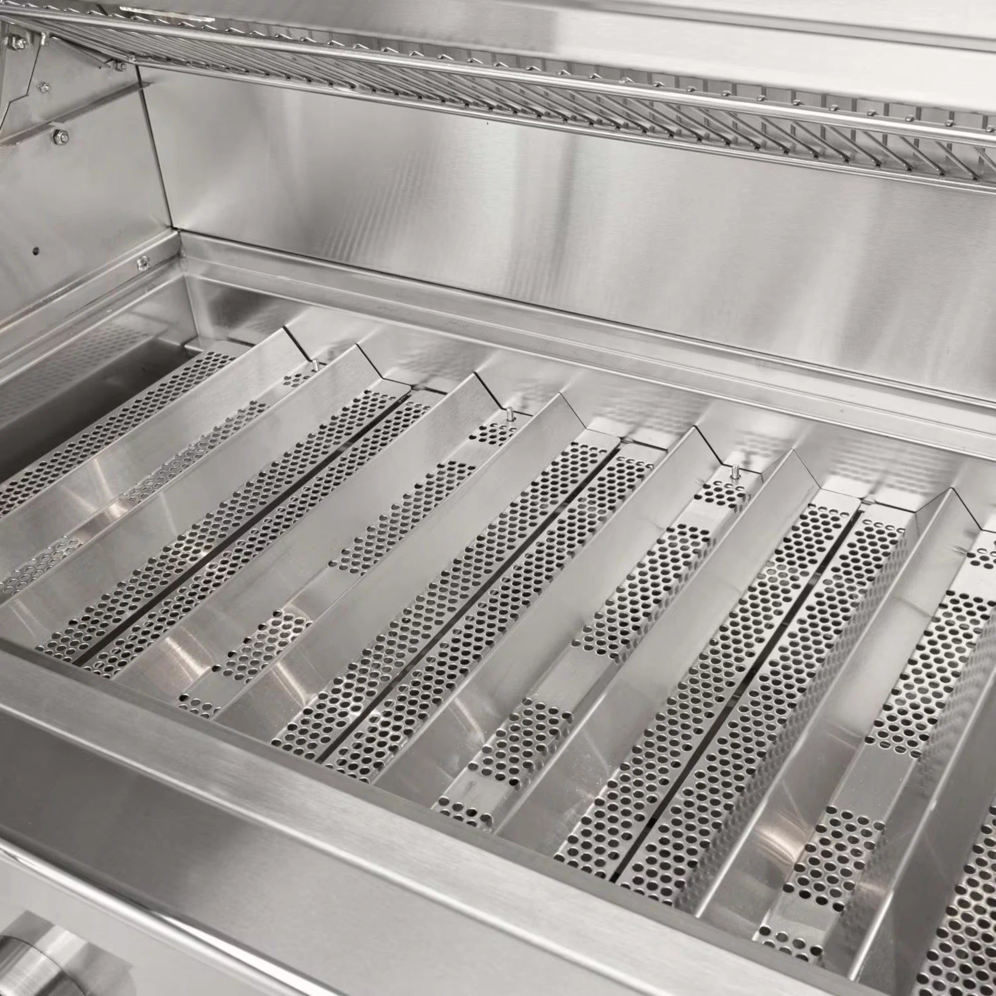 Coyote CL-Series 36-Inches 4-Burner Built-in Gas Grill | Novaselectes