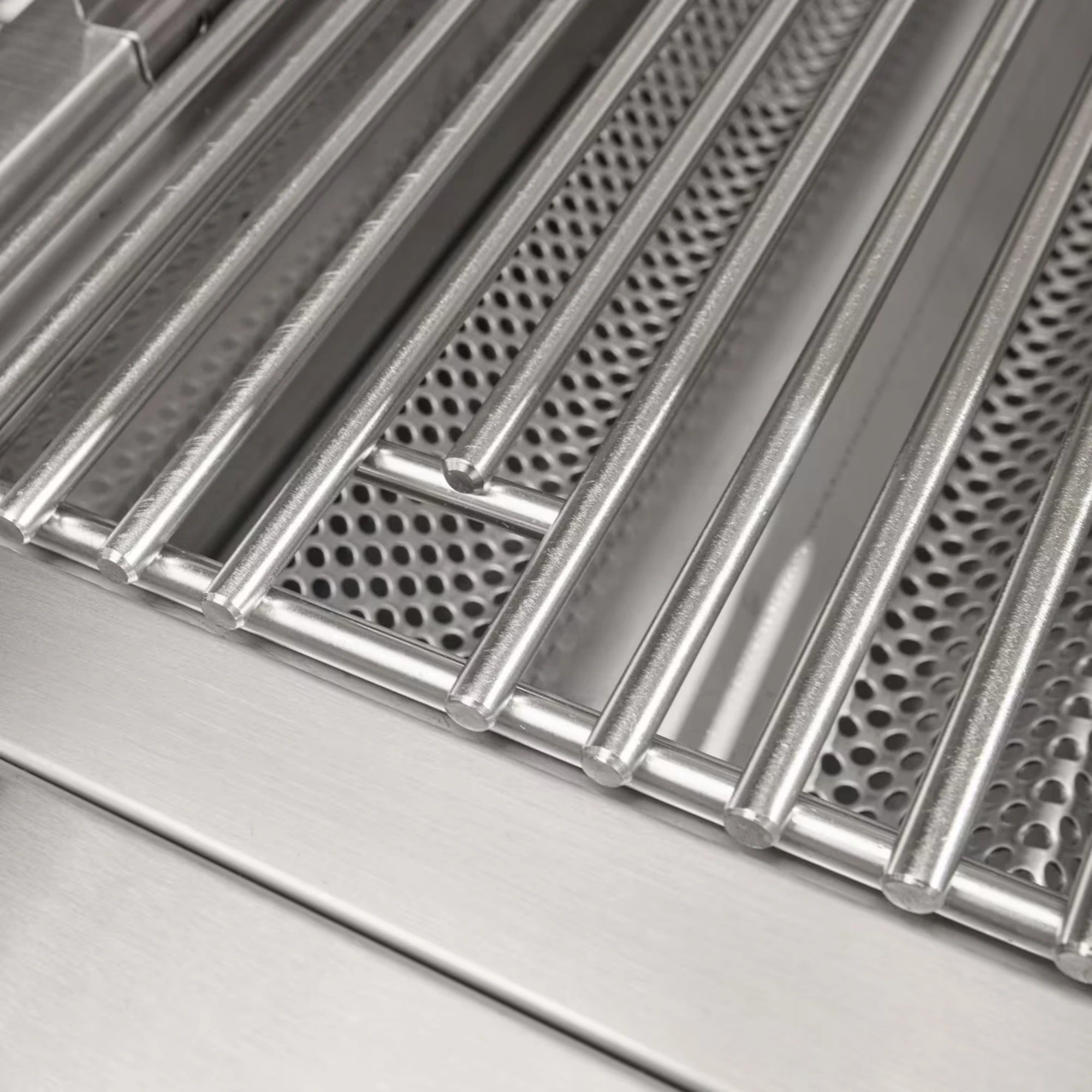 Coyote C-Series 30-Inch 3-Burner Built-in Gas Grill | Novaselectes