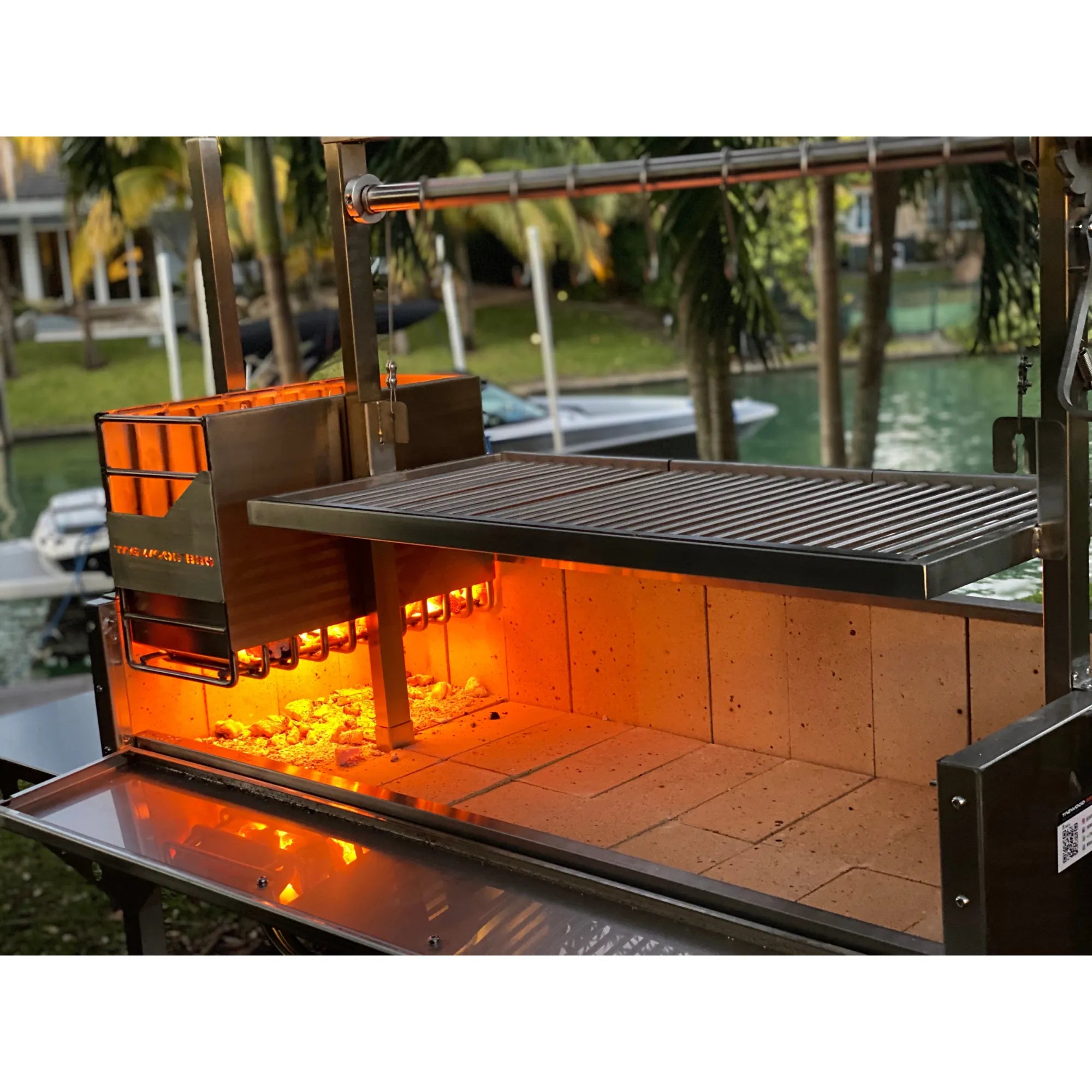 Tagwood BBQ03SS Freestanding Santa Maria Argentine Grill With 6" Casters | Novaselectes