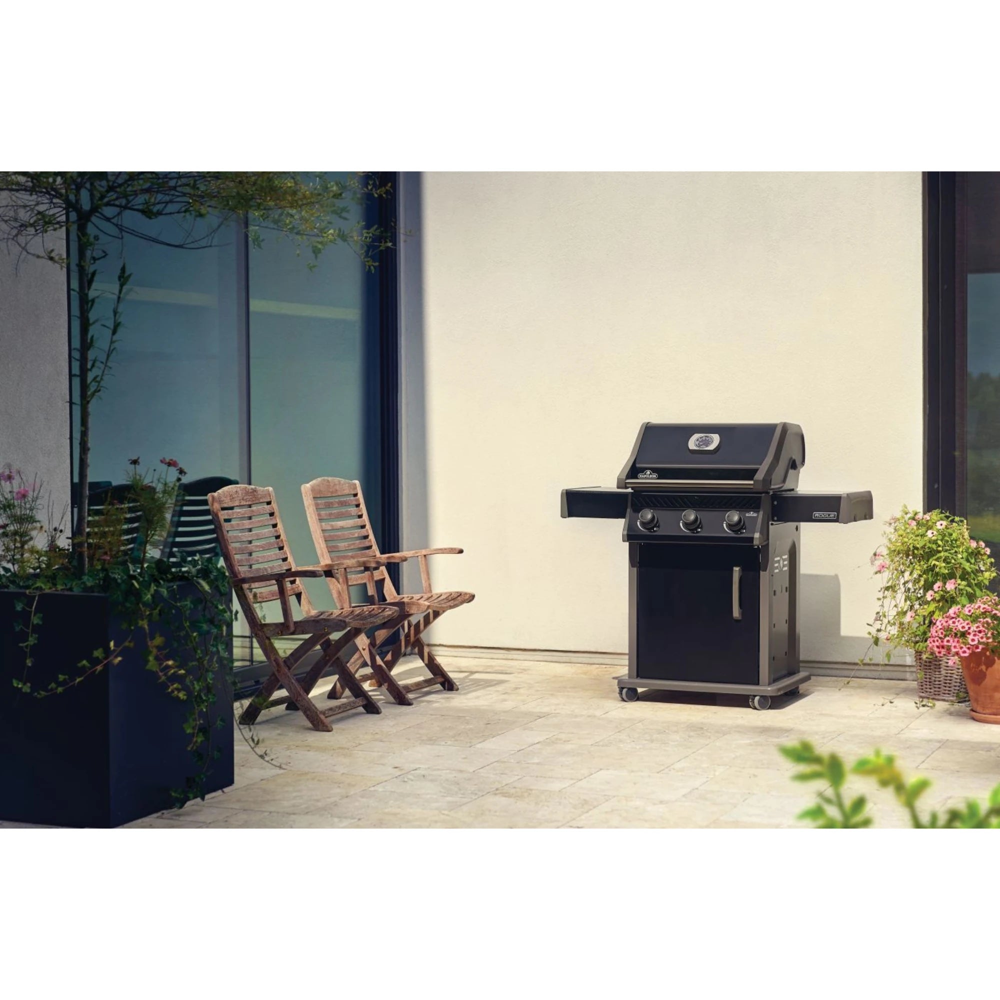 Napoleon Rogue 425 Freestanding Gas Grill w/ Stainless Steel Grids | Novaselectes