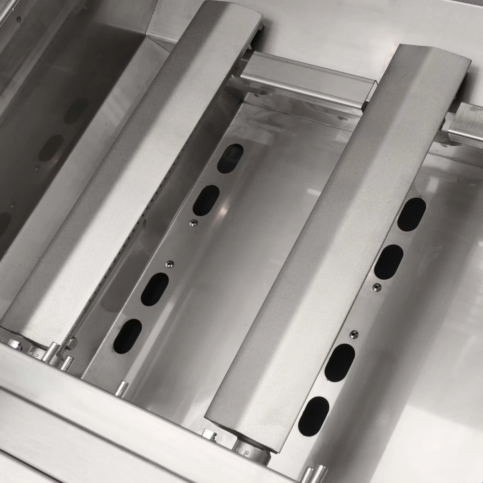 Coyote C-Series 30-Inch 3-Burner Built-in Gas Grill | Novaselectes