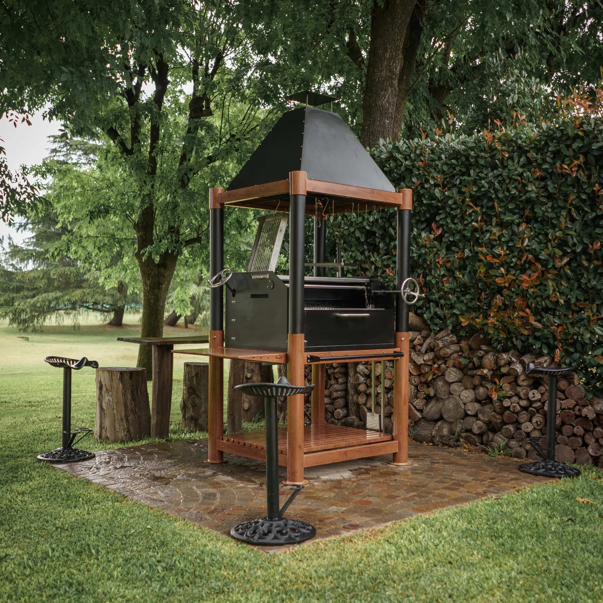 Tagwood BBQ02SI Premium Freestanding Santa Maria Argentine Grill - "The Beast" | Novaselectes